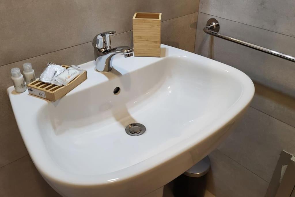 Apartmán Rifugio In Citta Modena Exteriér fotografie